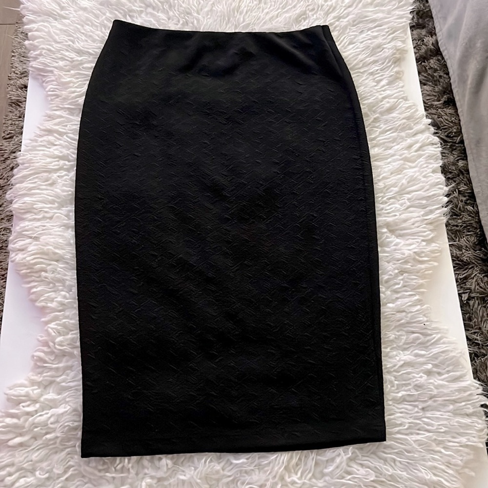 2B by BEBE Knee Length Black Pencil Skirt Sz Xs 💕🛍️